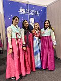 Vistiendo un Hanbok - SOFA 2022